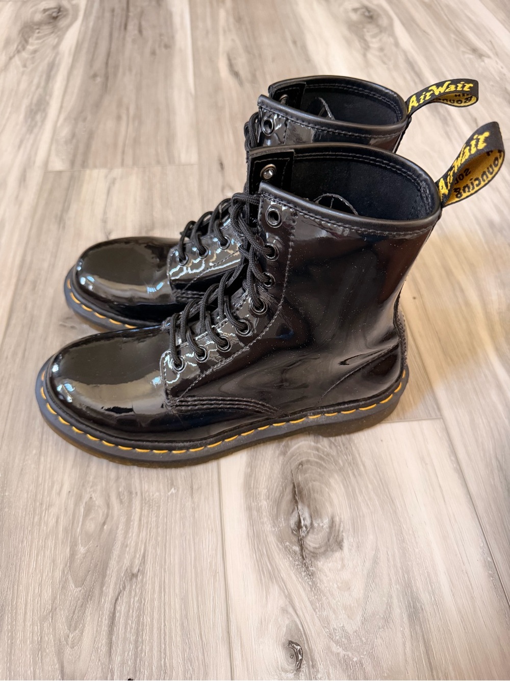 Dr. Martens 1460W Black Patent Leather Combat Boots Women’s Size 8 EU 39 - Picture 4 of 8